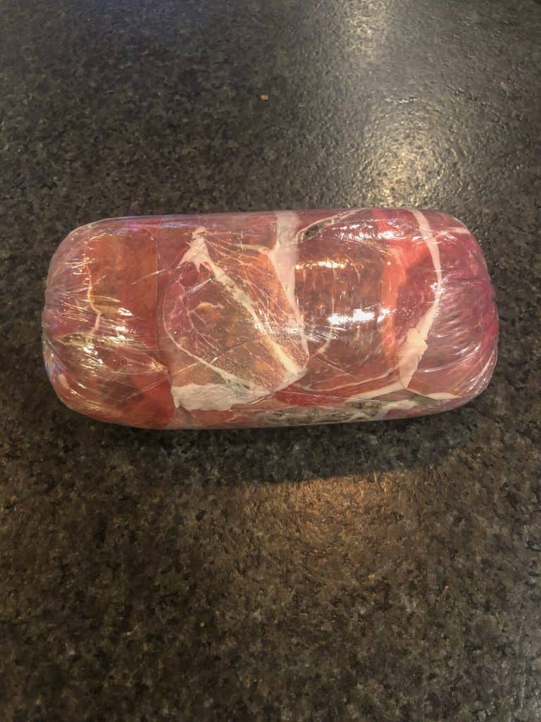 prosciutto wrapped beef tenderloin