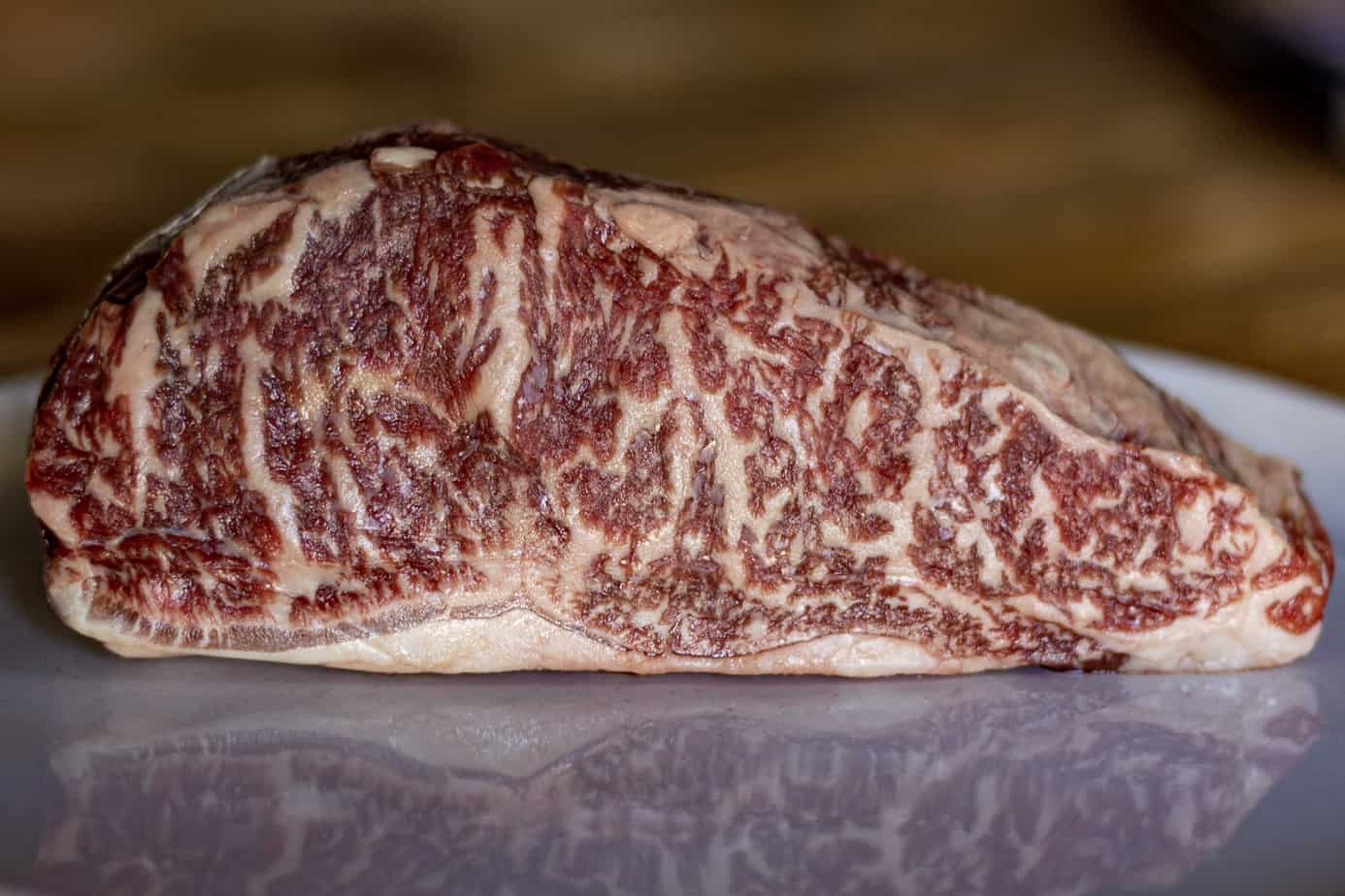 raw wagyu new york strip