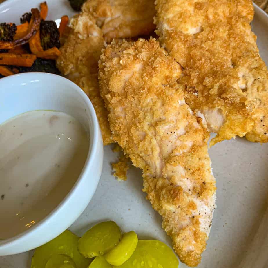 grilled chicken tenders with blue cheese and pickles