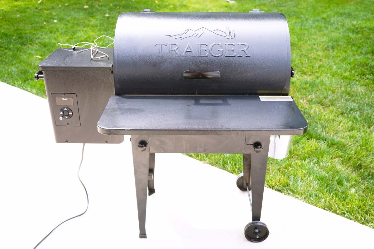 Traeger Tailgater Wood Pellet Smoker